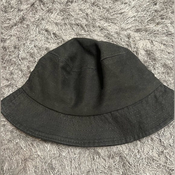 NWOT Smiley Face Bucket Hat! - Picture 3 of 10